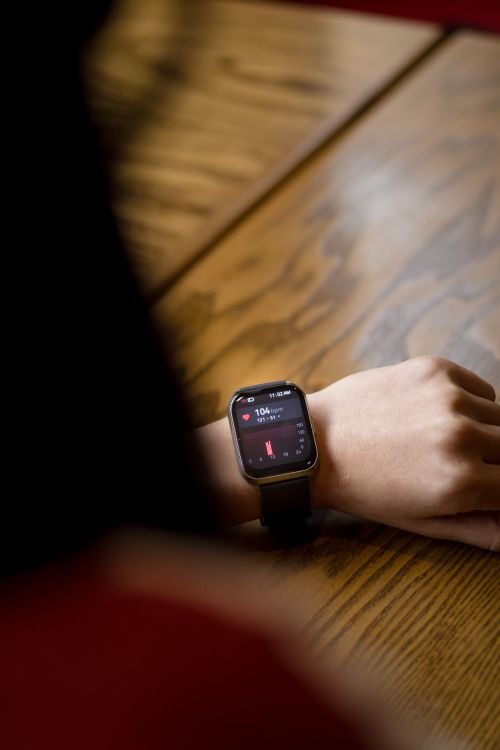 Man checking a good HRV reading for his age on a smartwatch