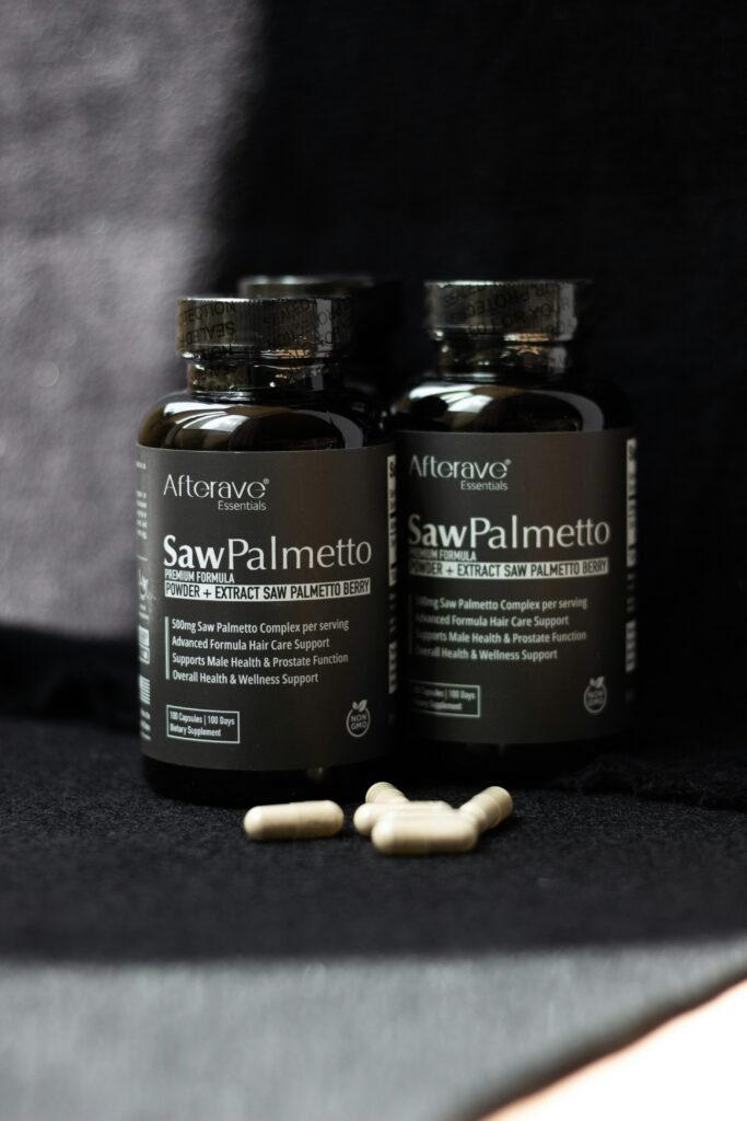saw palmetto for prostate: berries and supplement